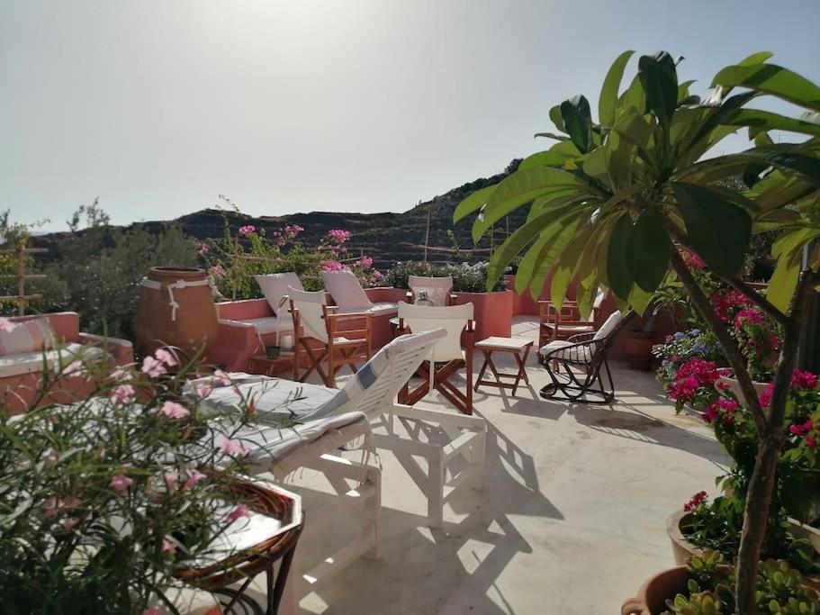 Vila Casa Dei Melograni At Vourlidia Leros Vromolithos Exteriér fotografie