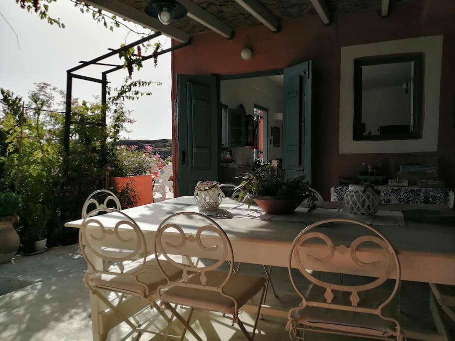 Vila Casa Dei Melograni At Vourlidia Leros Vromolithos Exteriér fotografie