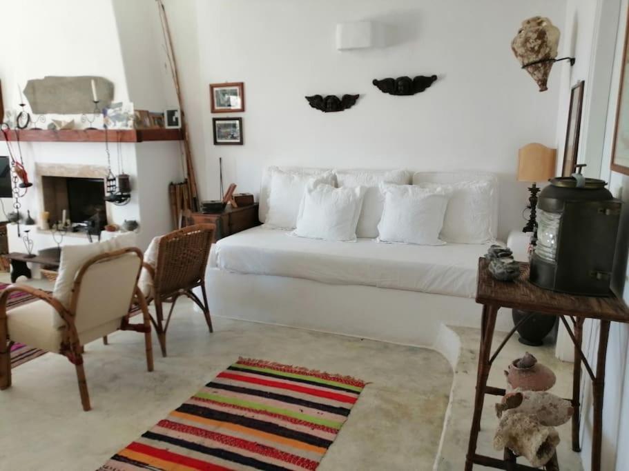 Vila Casa Dei Melograni At Vourlidia Leros Vromolithos Exteriér fotografie